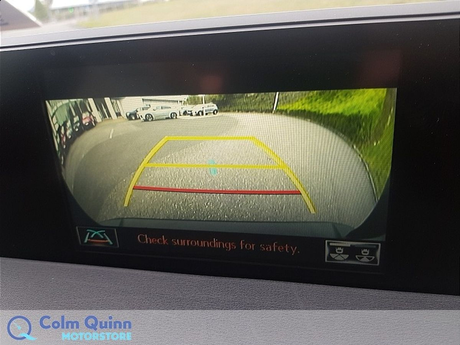 2021 Lexus UX 300 e - image 17