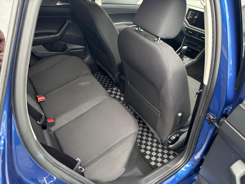 2021 Volkswagen Polo - image 5