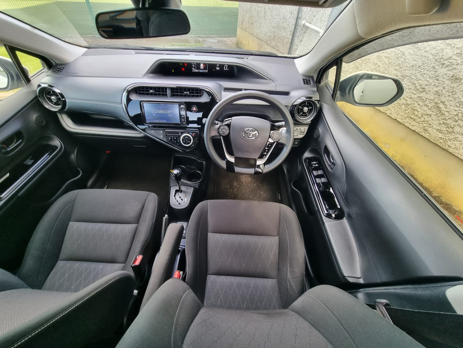 2018 Toyota Aqua - image 15