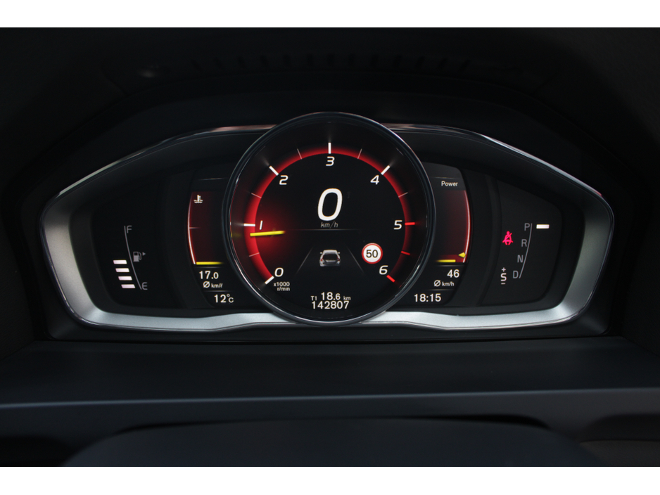 2016 Volvo V60 CROSS COUNTRY - image 12