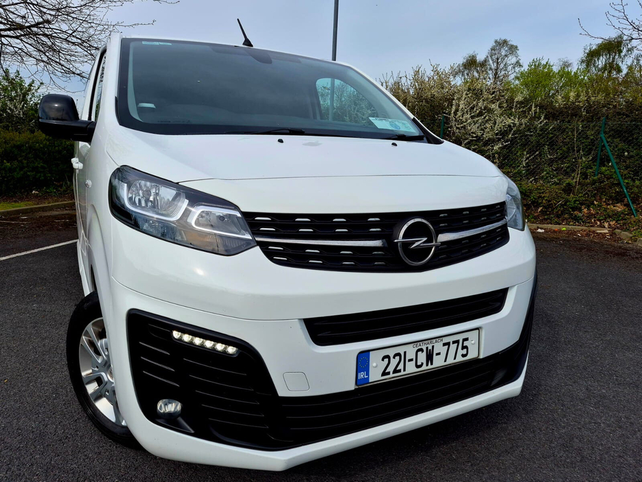2022 Opel Vivaro - image 7