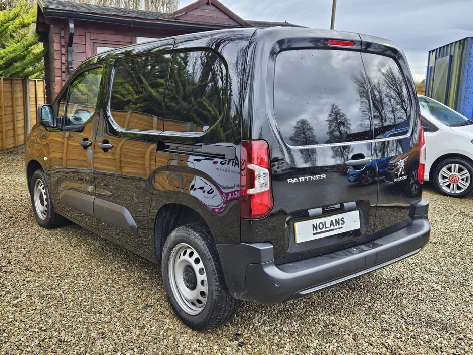 2023 Peugeot Partner - image 15