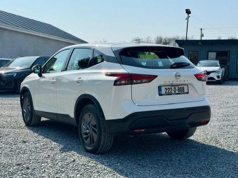 2022 Nissan Qashqai - image 5