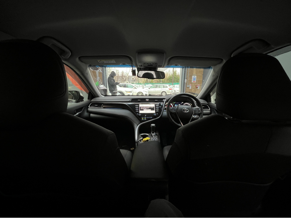 2020 Toyota Camry - image 15