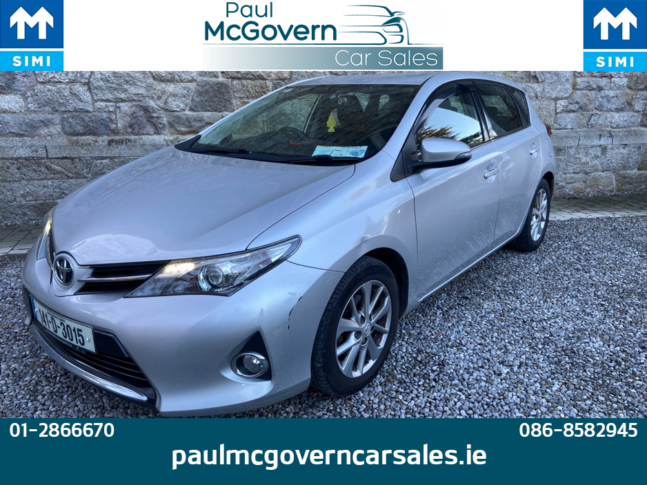 2014 Toyota Auris - image 4