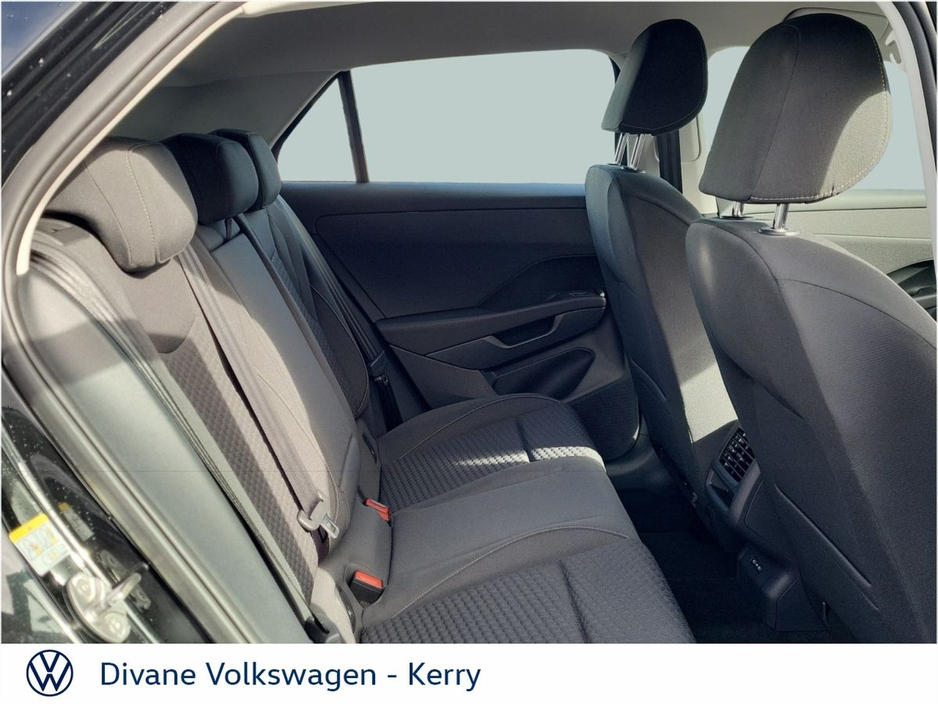 2026 Volkswagen T-Roc - image 7