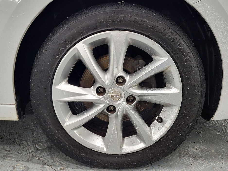 2020 Opel Corsa 1.2i (75PS) S/S 5 Speed SC Premium €13,975