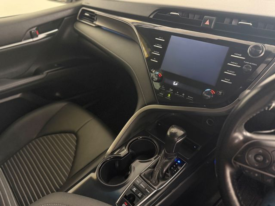 2020 Toyota Camry - image 10