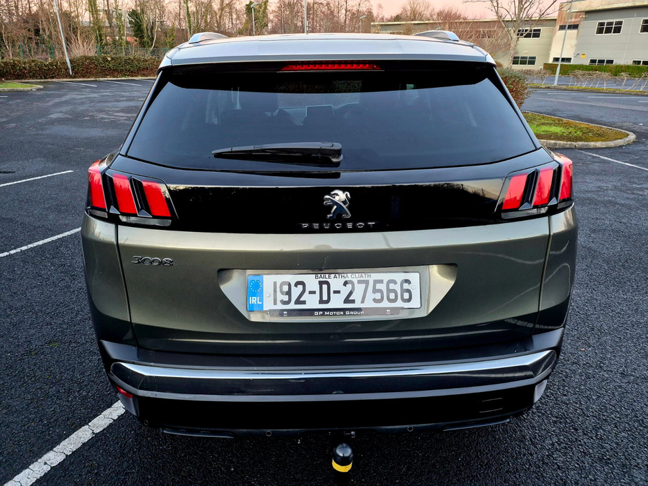 2019 Peugeot 3008  €14,999