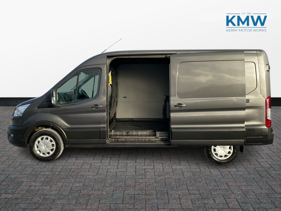 2022 Ford Transit - image 6