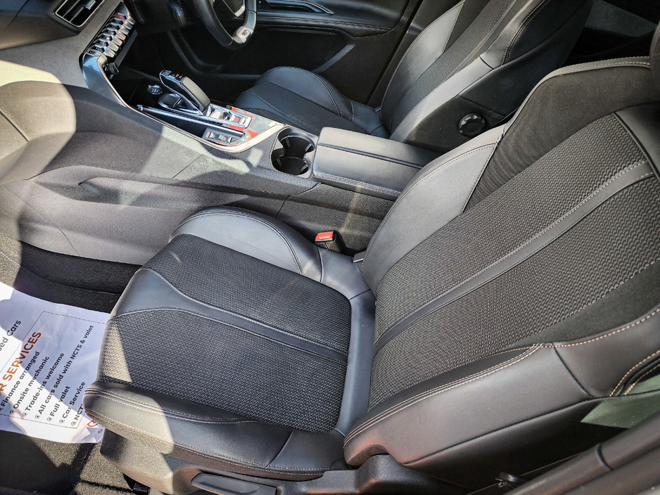 2023 Peugeot 3008 - image 23