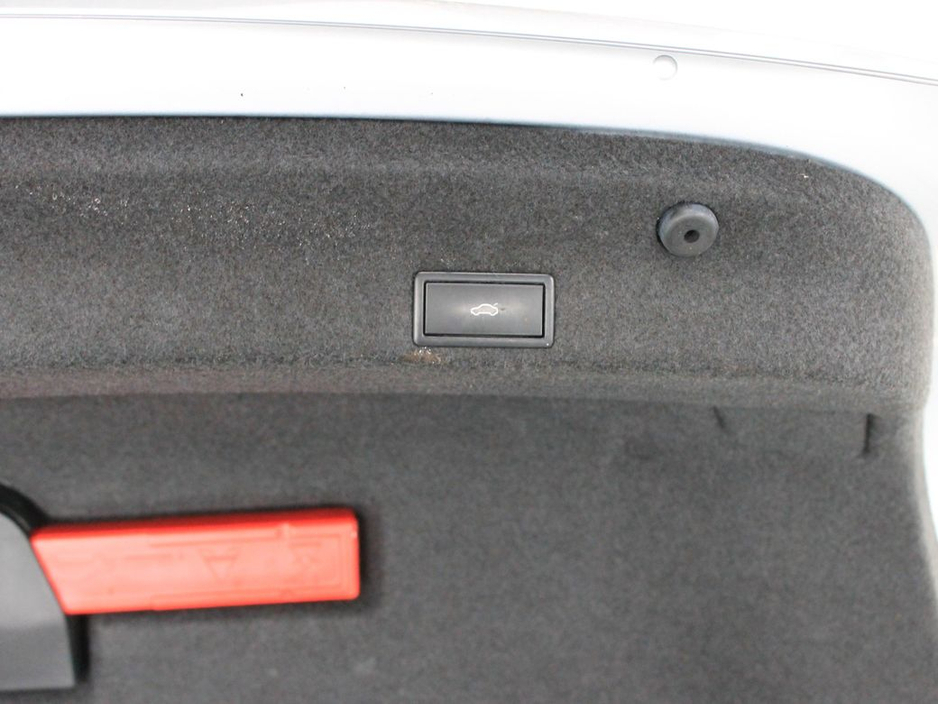 2018 Volkswagen Passat - image 15