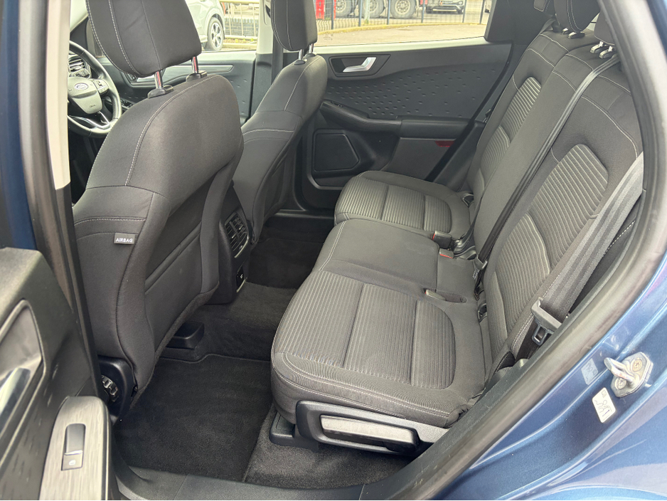 2020 Ford Kuga - image 10