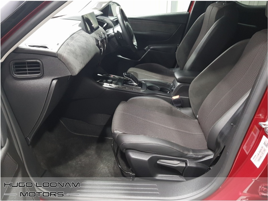 2023 DS Automobiles DS 3 - image 10