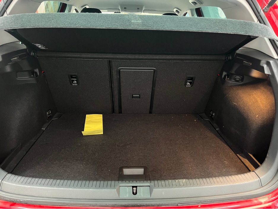 2017 Volkswagen Golf - image 8