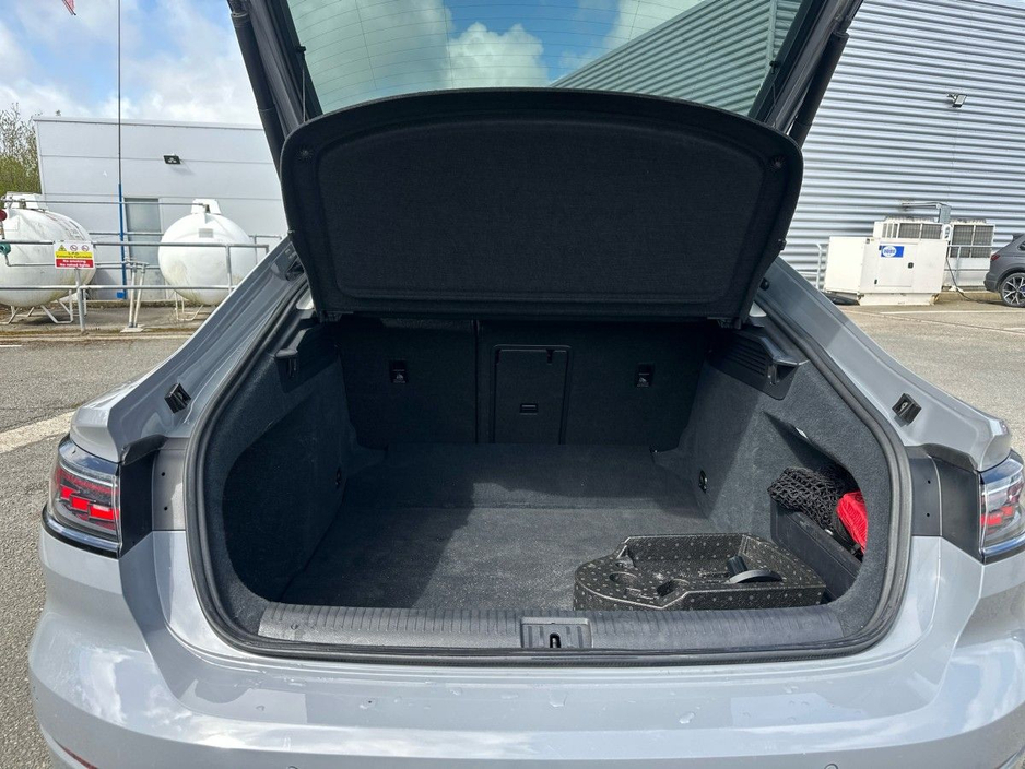 2023 Volkswagen Arteon - image 12