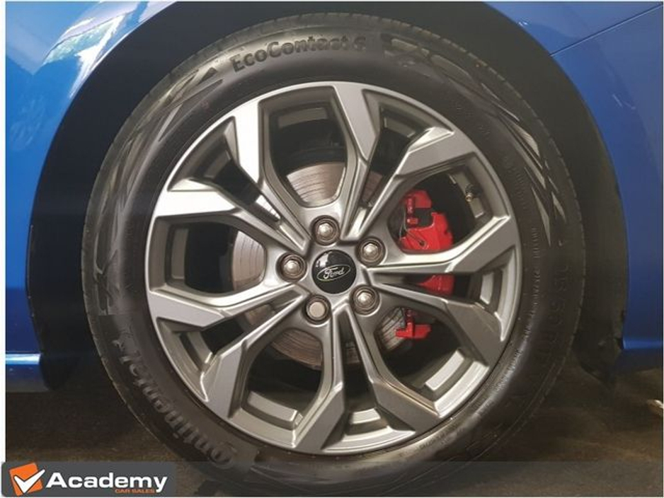 2024 Ford Focus - image 13