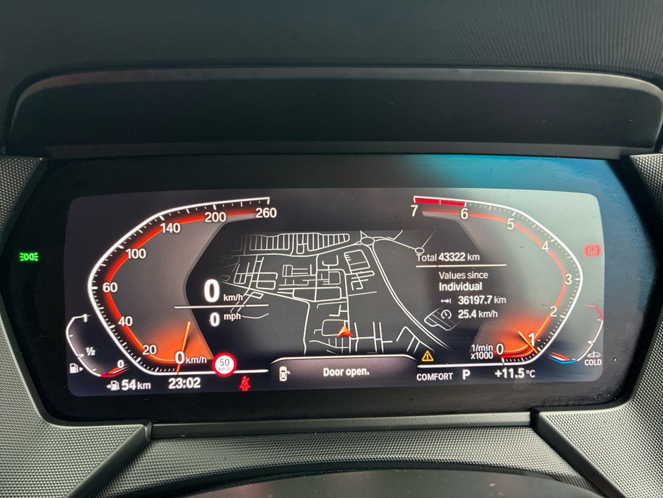 2020 BMW 1 Series - image 16