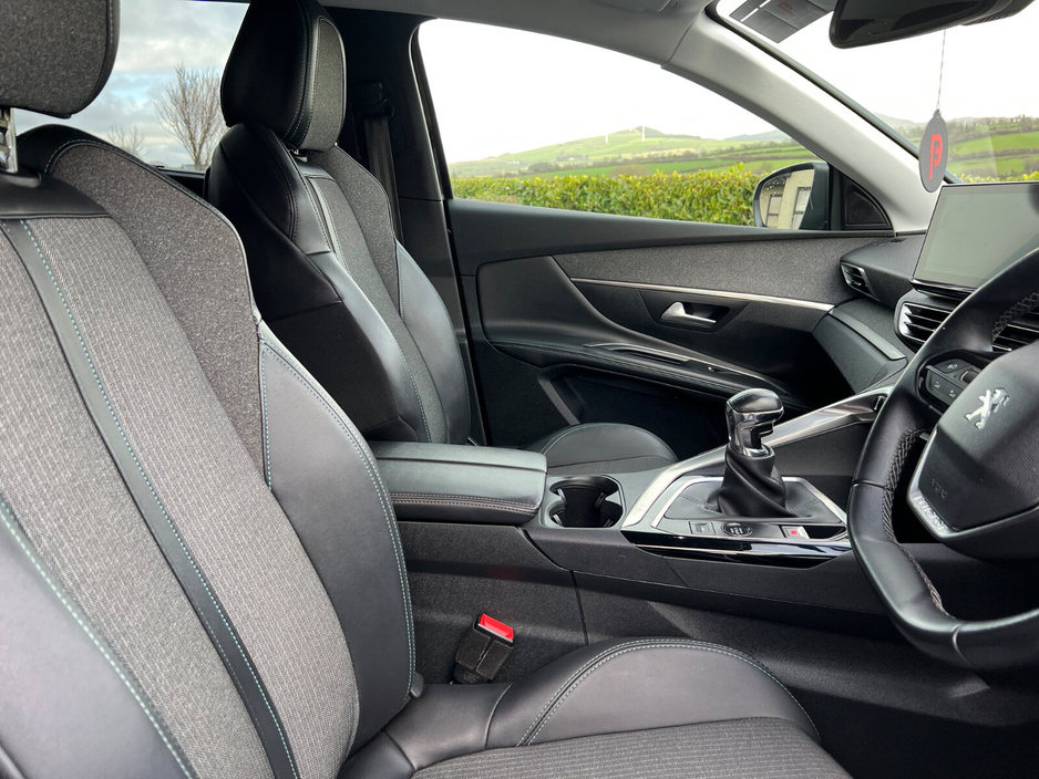 2023 Peugeot 5008 1.5 BlueHDi 130bhp Allure €33,950