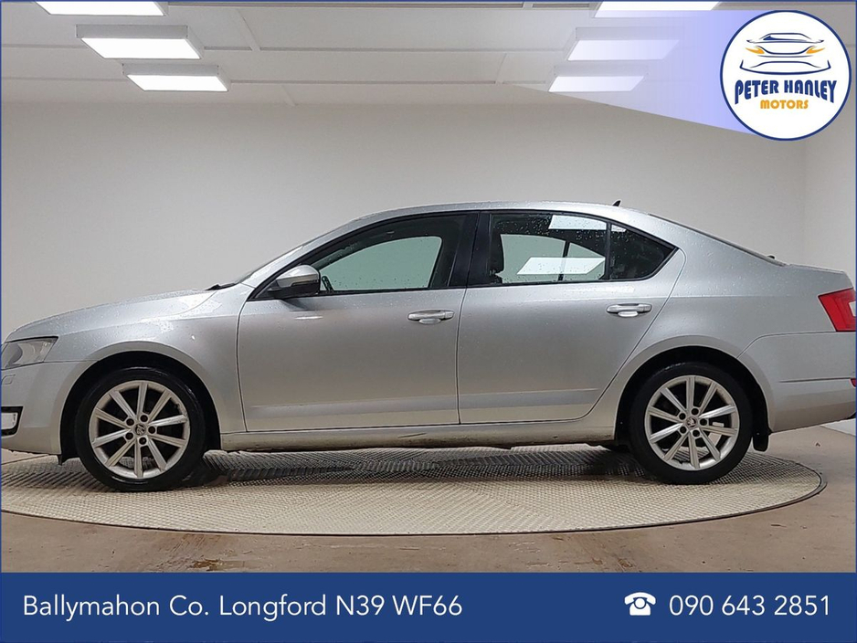 2014 Skoda Octavia - image 4