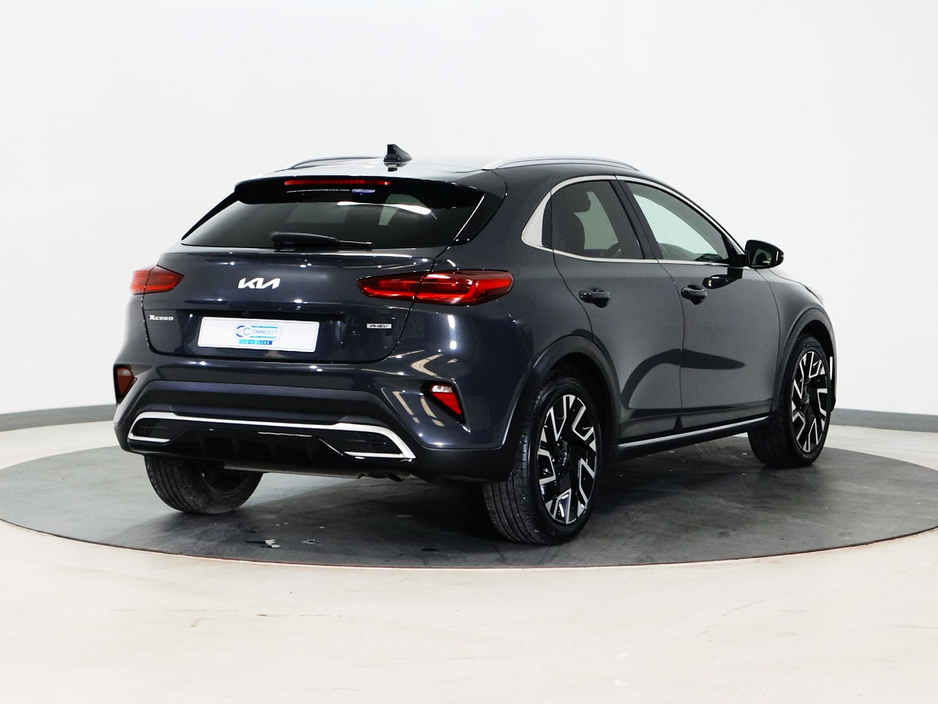 2023 Kia XCeed - image 3