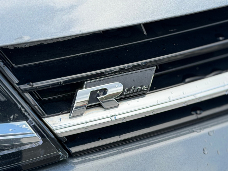 2019 Volkswagen Golf - image 5