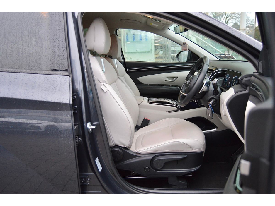 2022 Hyundai Tucson 2WD Executive HEV Auto, Low Mileage