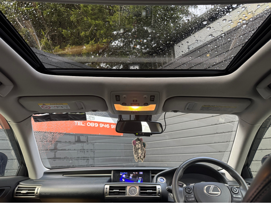 2013 Lexus IS 300 h 2.5 HYBRID AUTO SUNROOF €14,995