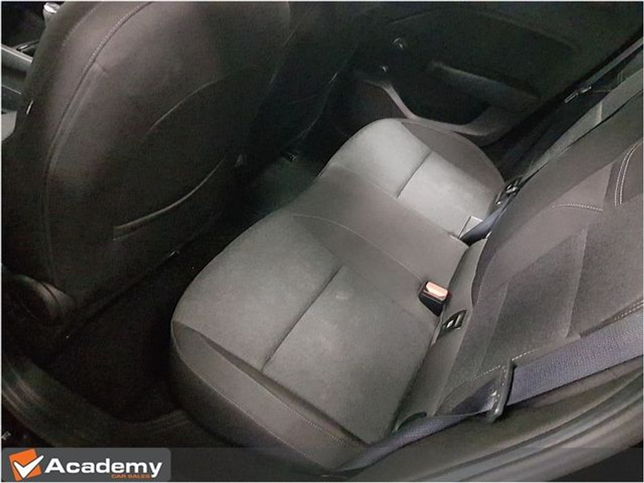 2023 Renault Clio - image 11