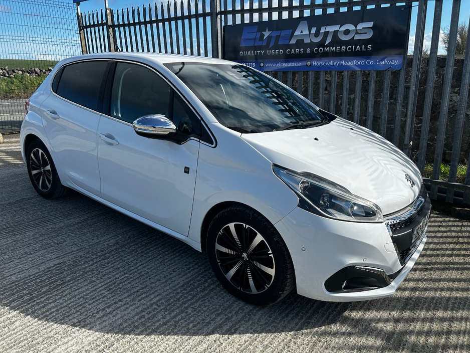 2018 Peugeot 208 - image 7