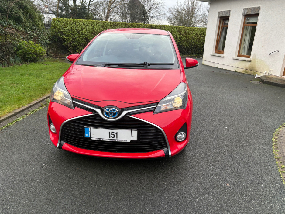 2015 Toyota Yaris HYBRID EXCEL CVT €12,995