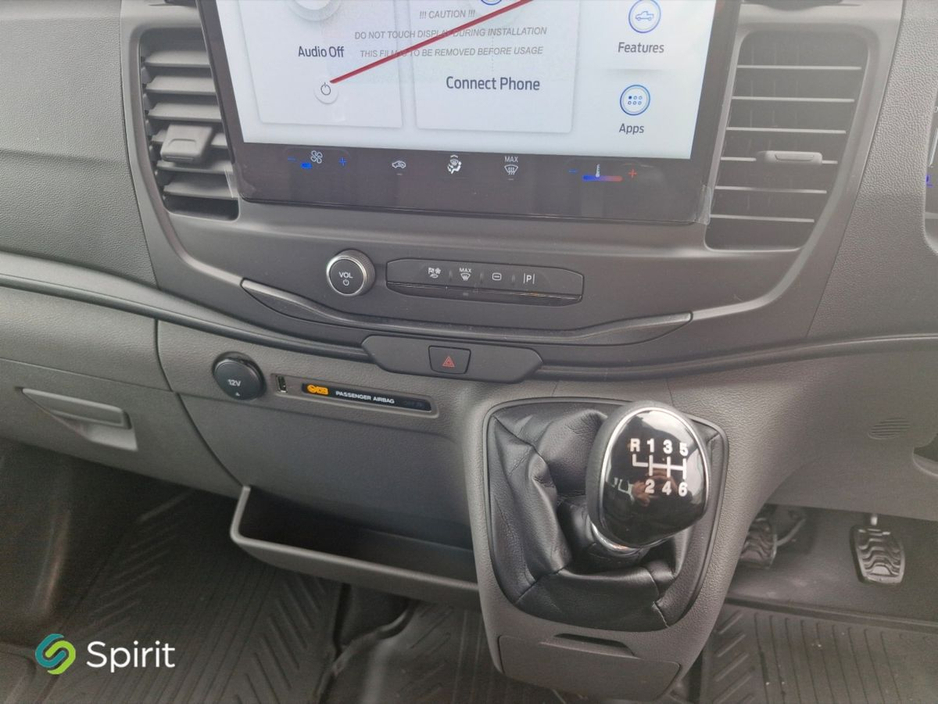 2025 Ford Transit - image 15