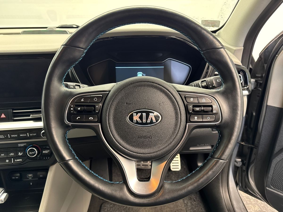 2021 Kia Niro - image 13