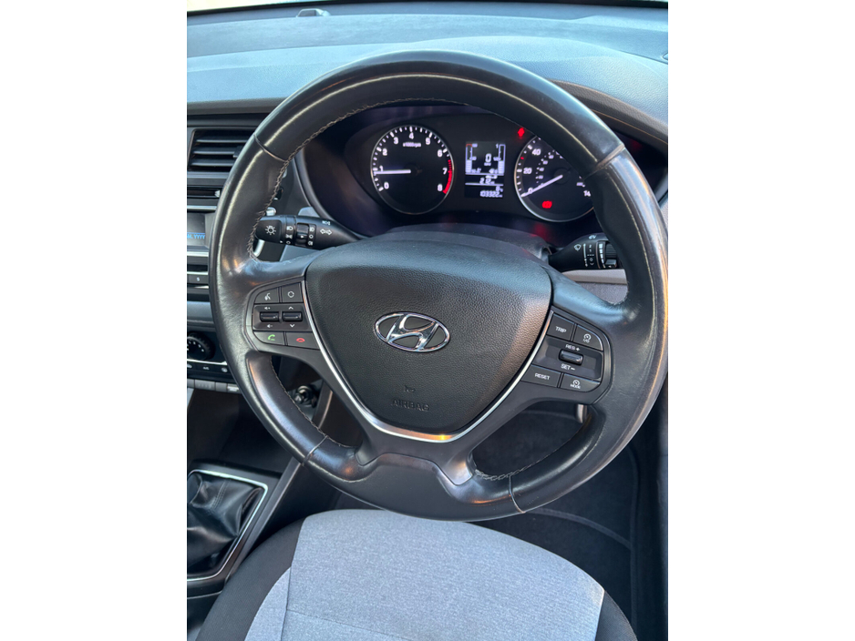 2016 Hyundai i20 - image 16