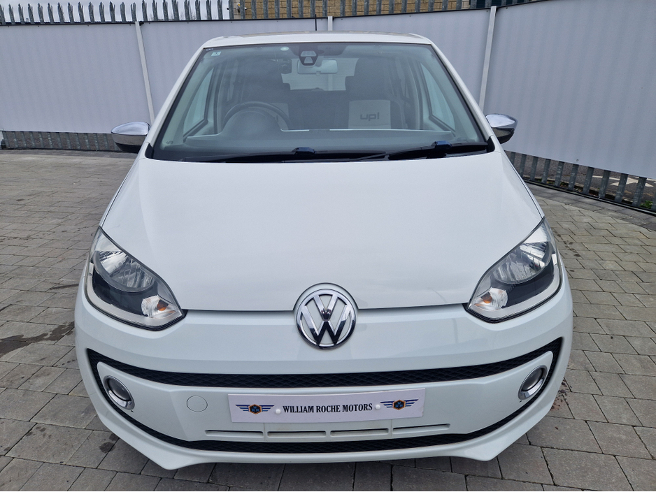 2014 Volkswagen up! - image 3