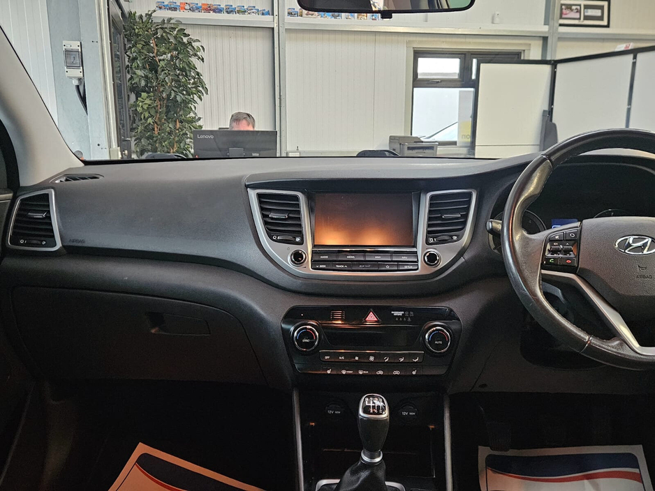 2018 Hyundai Tucson - image 10