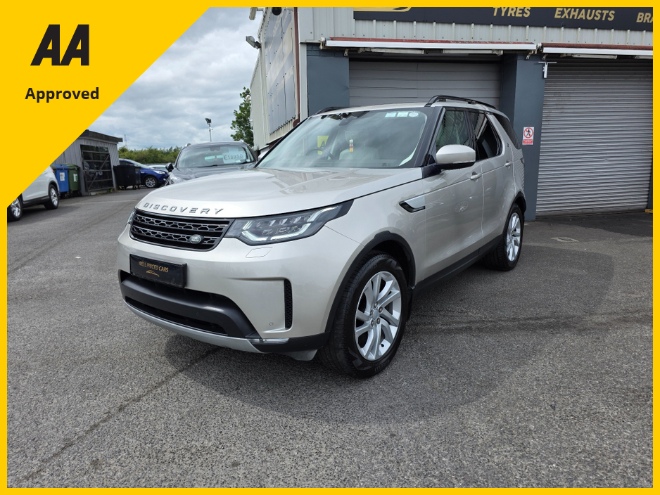 2017 Land Rover Discovery - image 16