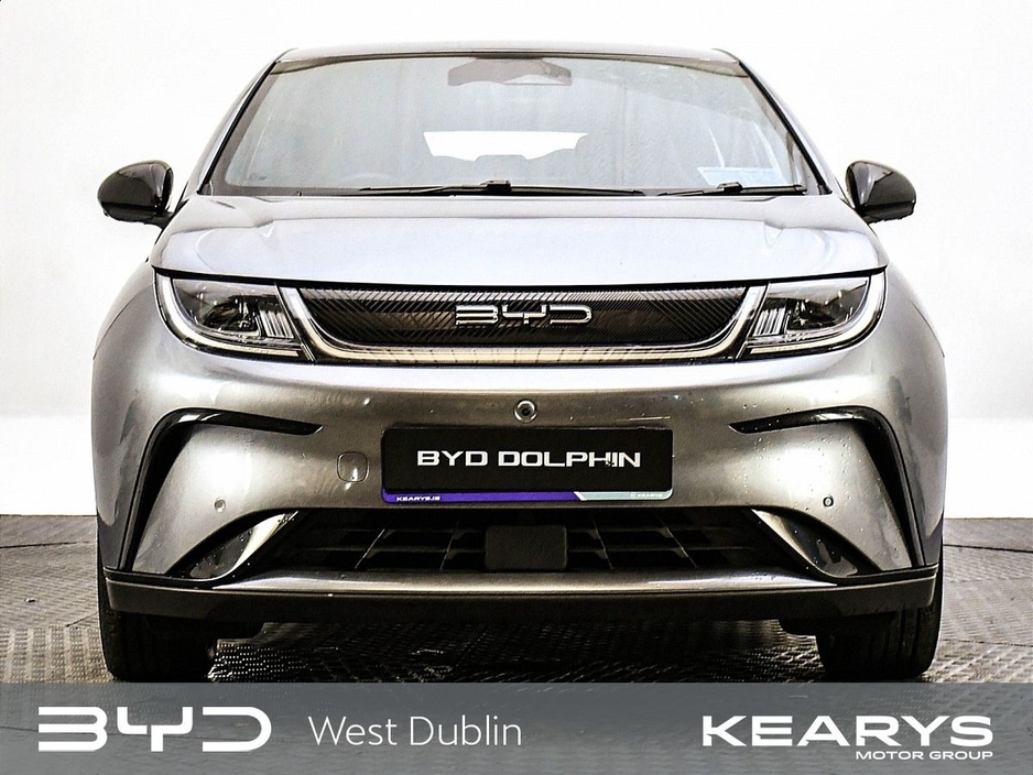 2024 BYD Dolphin - image 4