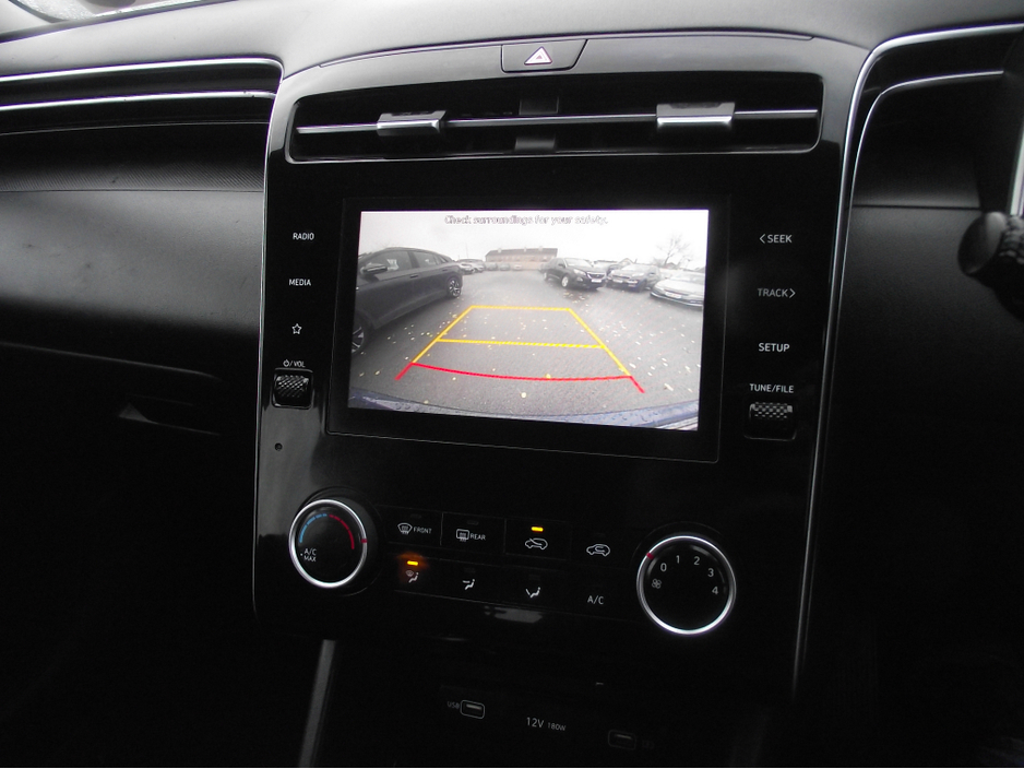 2021 Hyundai Tucson - image 9