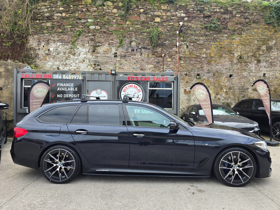 2017 BMW 5 Series - image 7