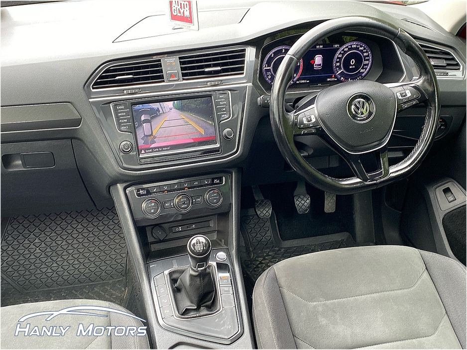 2017 Volkswagen Tiguan - image 16