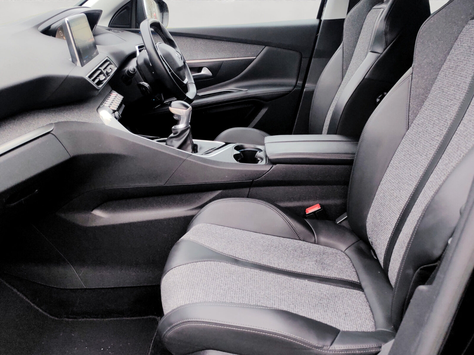 2019 Peugeot 3008 - image 20