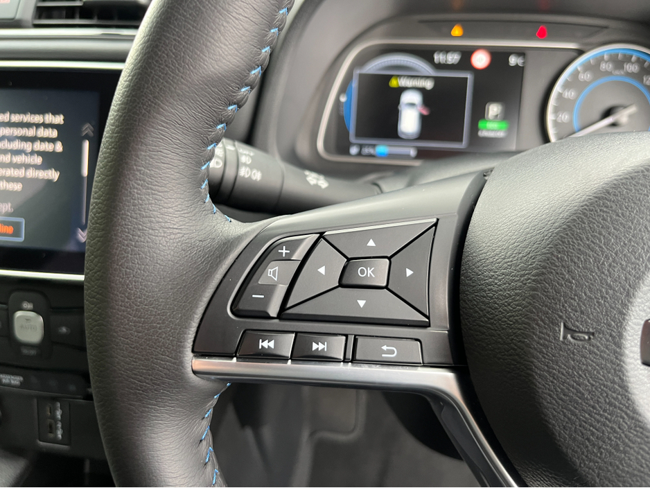 2025 Nissan Leaf EV SV PREMIUM 40KWH //360 PARKING CAMERAS//KEYLESS ENTRY//ADAPTIVE CRUISE CONTROL// €22,950