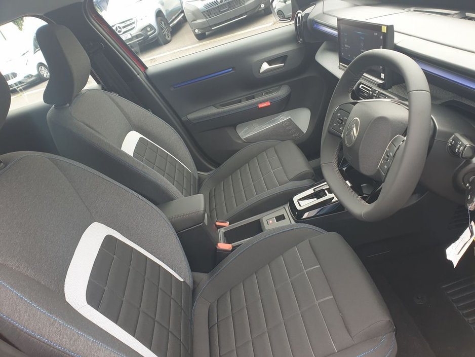 2026 Citroen e-C3 - image 8