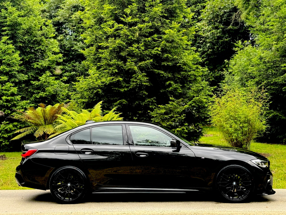 2022 BMW 3 Series - image 43