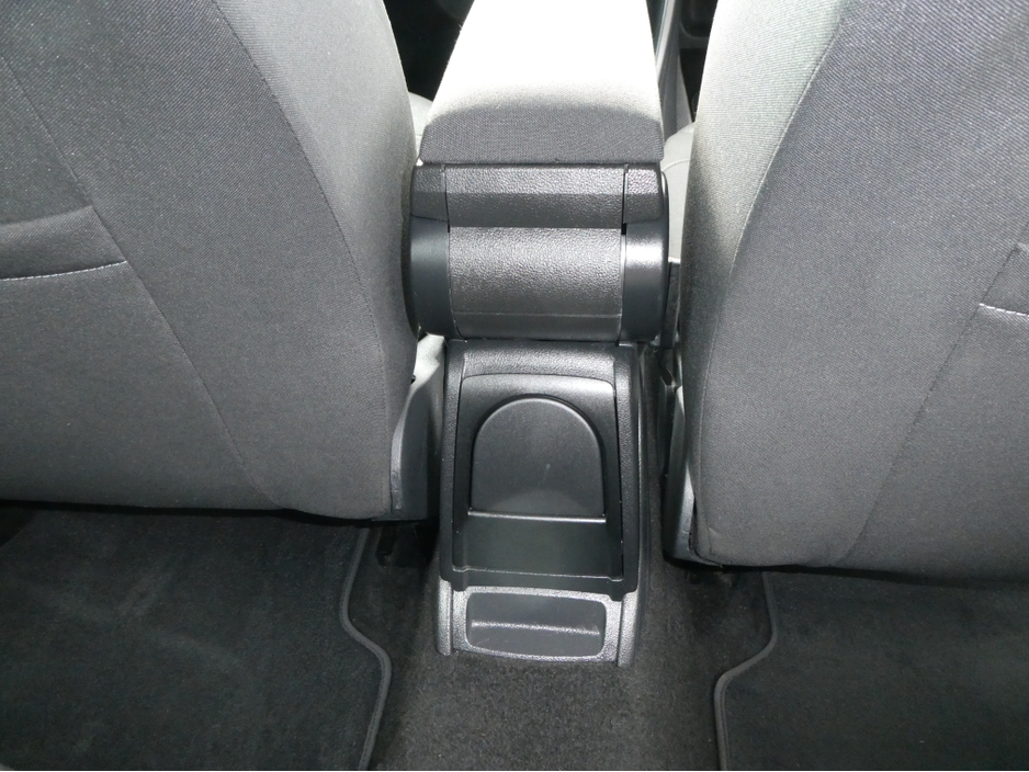 2016 Volkswagen Polo - image 18