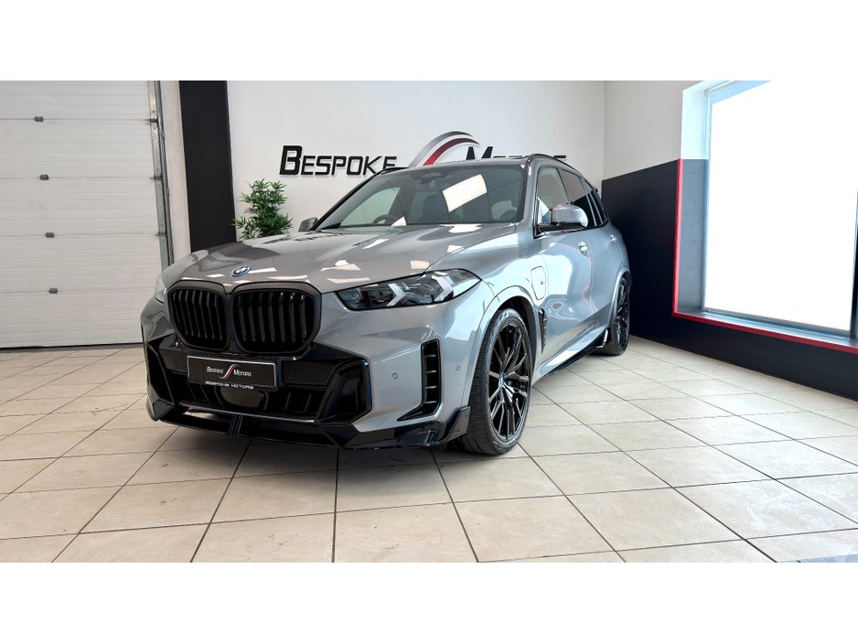 2024 BMW X5 - image 3