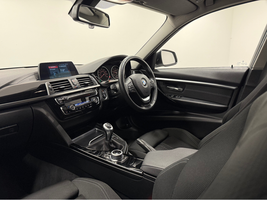 2017 BMW 3 Series SPORT 320 D €16,495