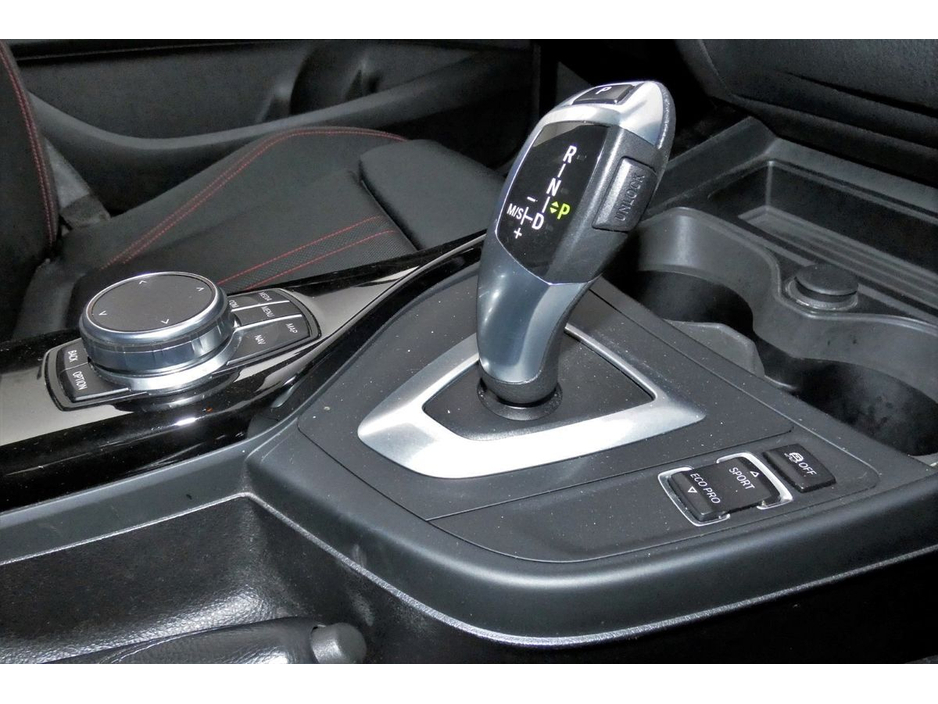 2017 BMW 1 Series - image 22