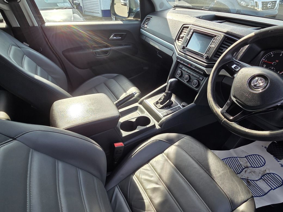 2018 Volkswagen Amarok - image 9